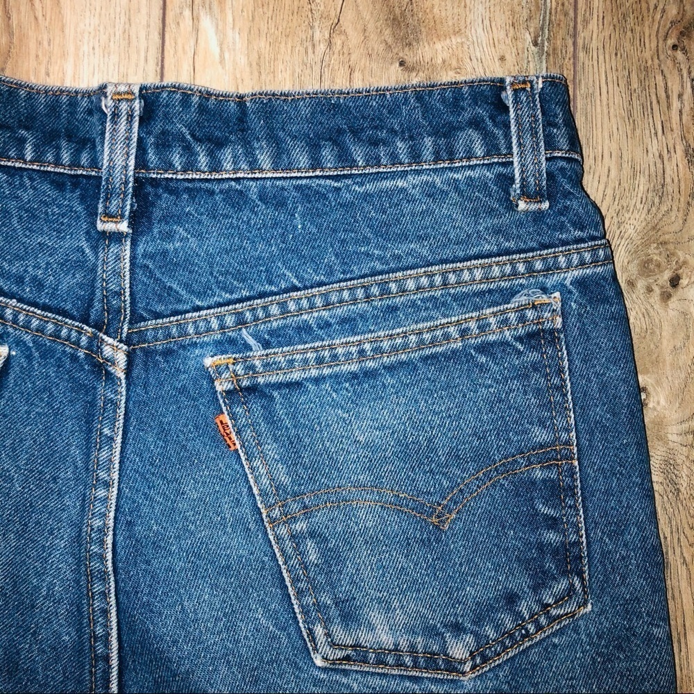Vintage Levi’s High Rise Distressed Denim Shorts - Picture 12 of 13